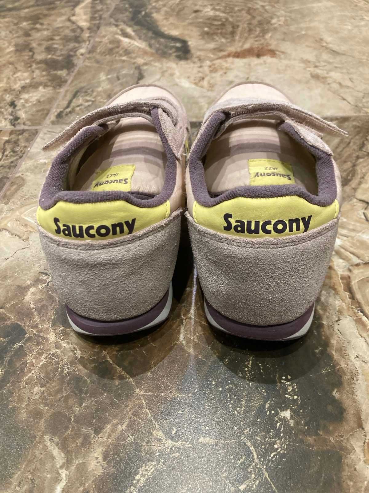 Продам кроссовки Saucony на девочку 35 р.