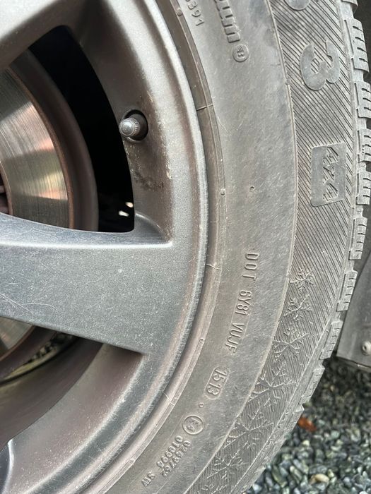 Koła OEM Volvo XC60 + opony zimowe 235/65 R17 Barum Polaris 3