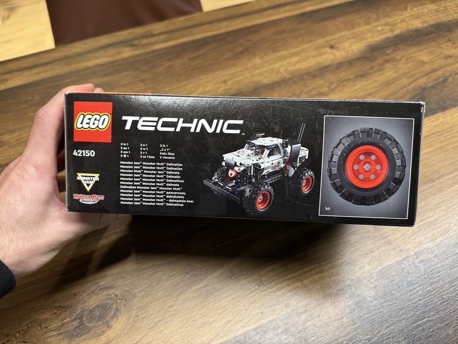 Машинка LEGO Technic
