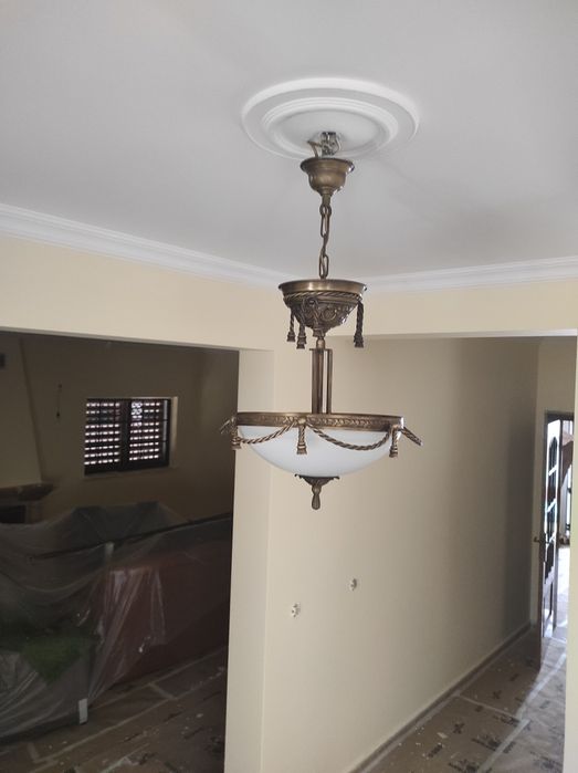 Candeeiro de teto clássico