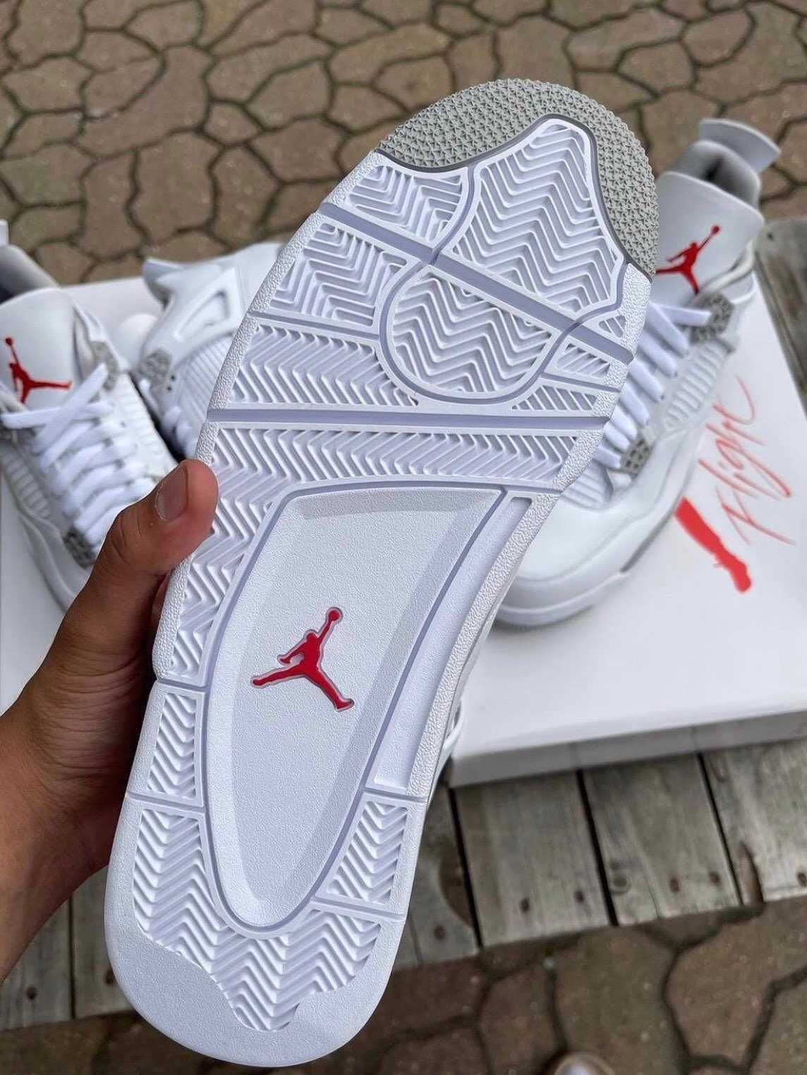 "Buty męskie Jordan 4 Retro" Oreo Biały Roz 39