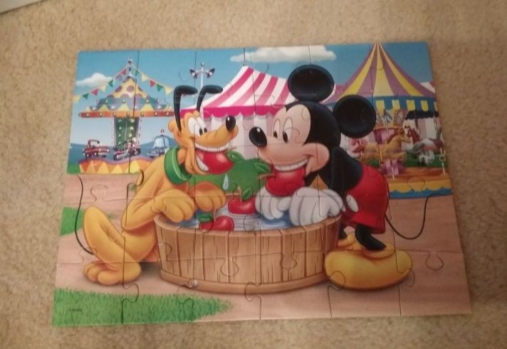 Puzzle Disney Myszka Miki i Pluto 30 elementów