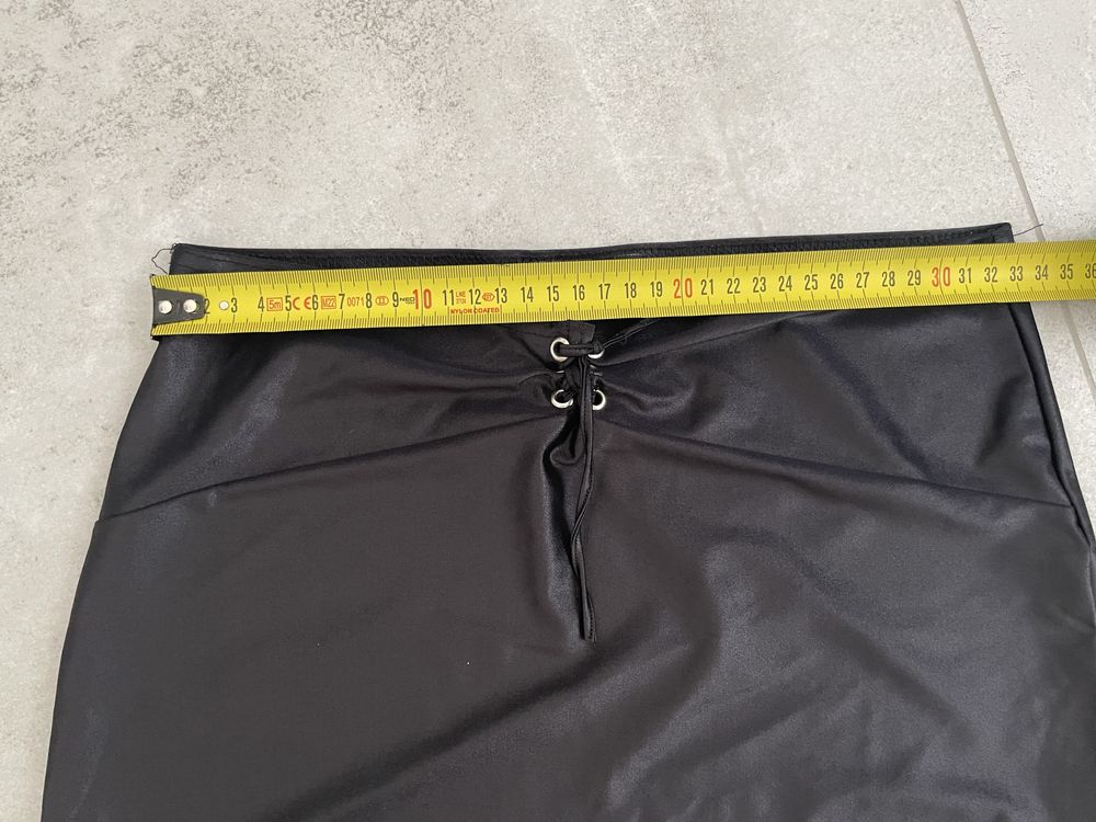Czarna mini spódnica sexy S 36 M 38 na imprezę letnia obcisła