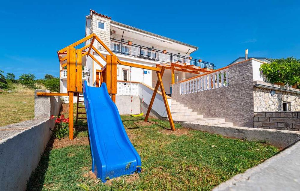 Chorwacja, wakacje 2026, dom z basenem dla 12 osób!