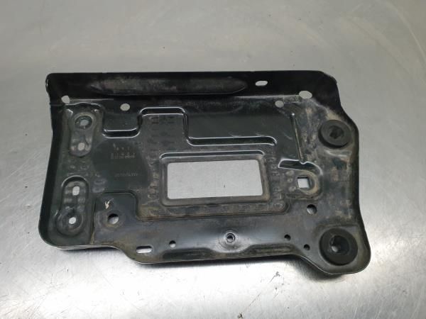 Base / caixa da bateria MERCEDES-BENZ Classe A (W176)