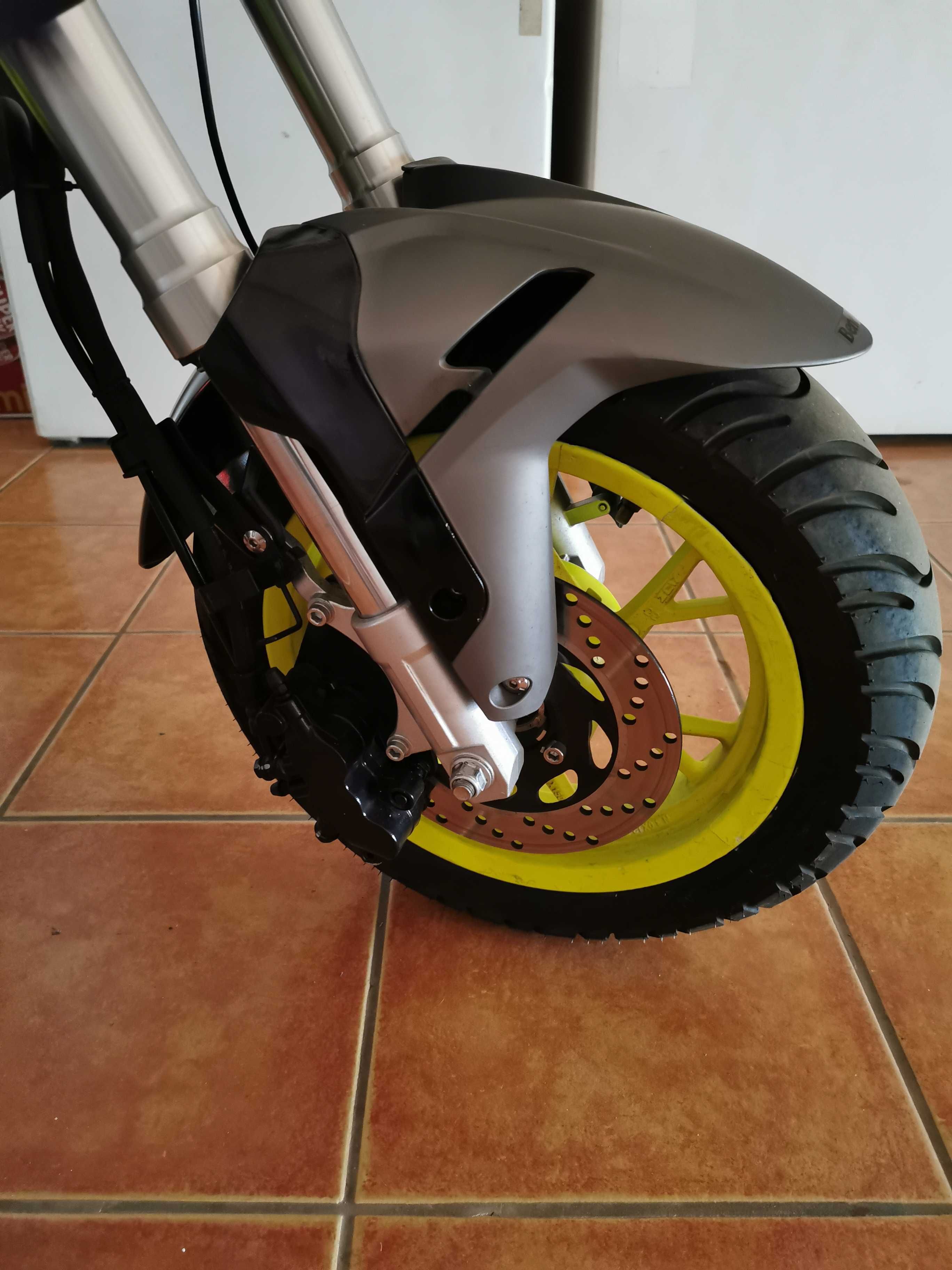 Benelli TNT 125 março 2023