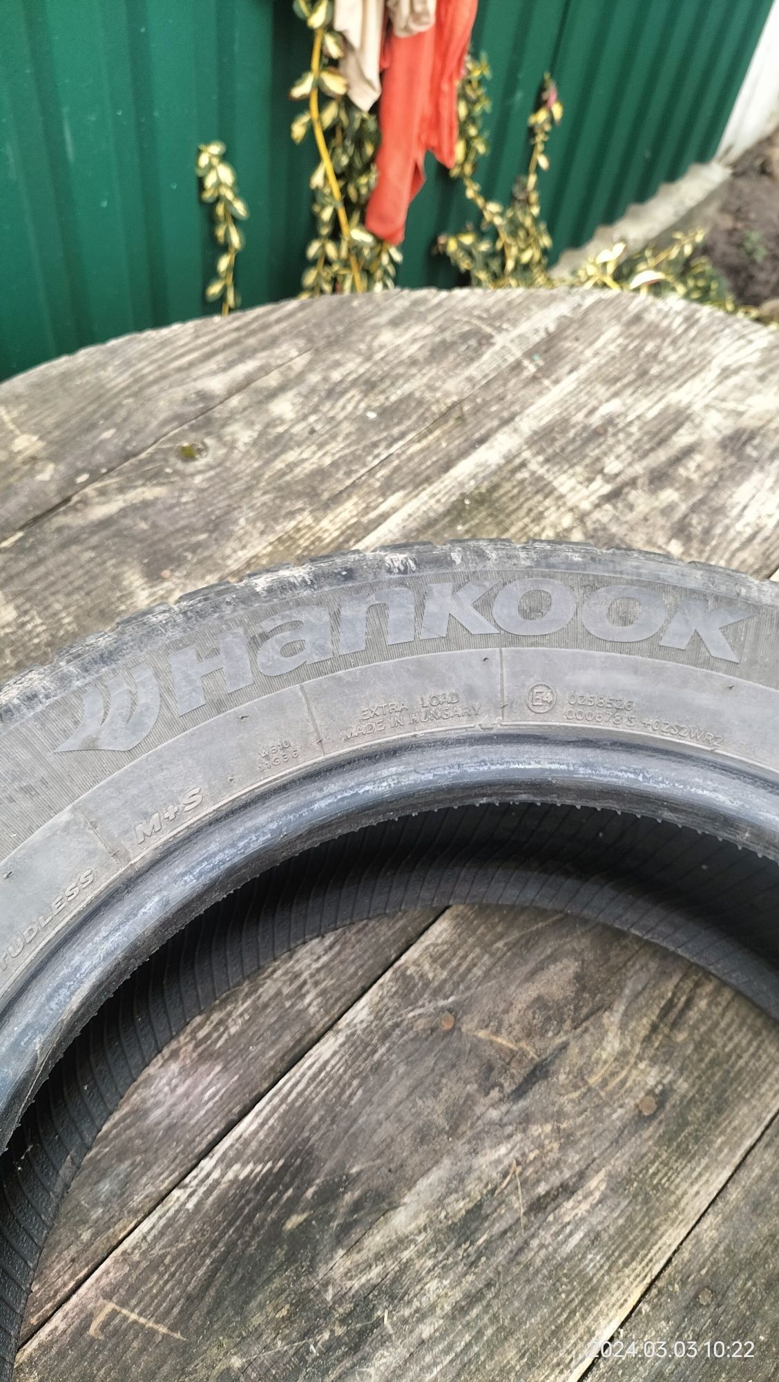 Продам б/у шини 225/60/R17 103V