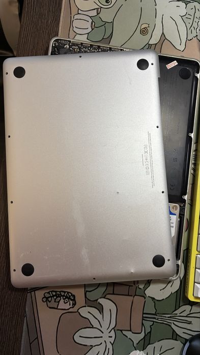Продам MacBook Pro 2011 (A1278) на запчасти