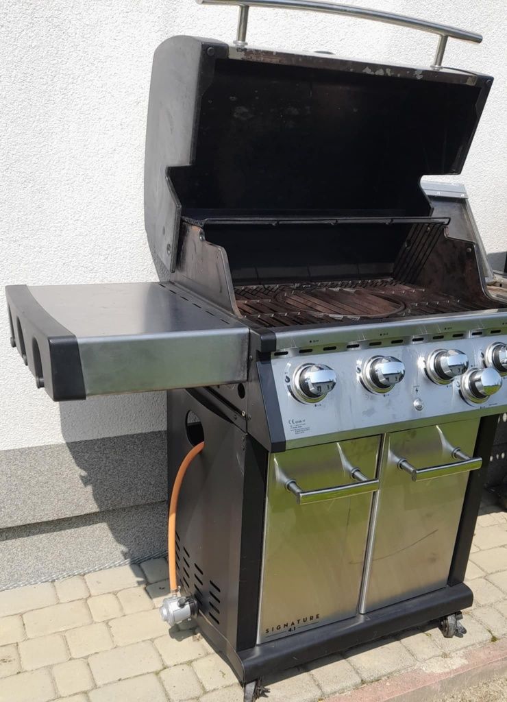 Grill gazowy. Stal nierdzewna .