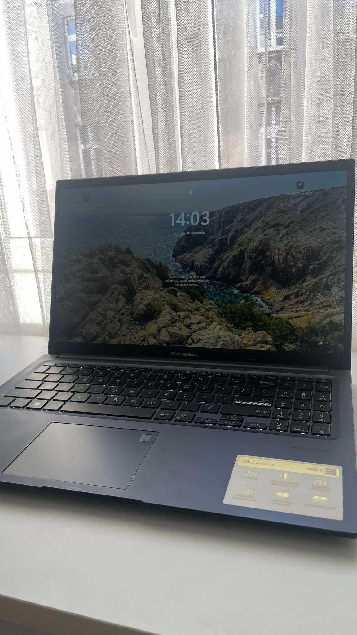 Laptop ASUS Vivobook 15,6" / IPS i5-1240P / 8GB RAM / 512GB SSD