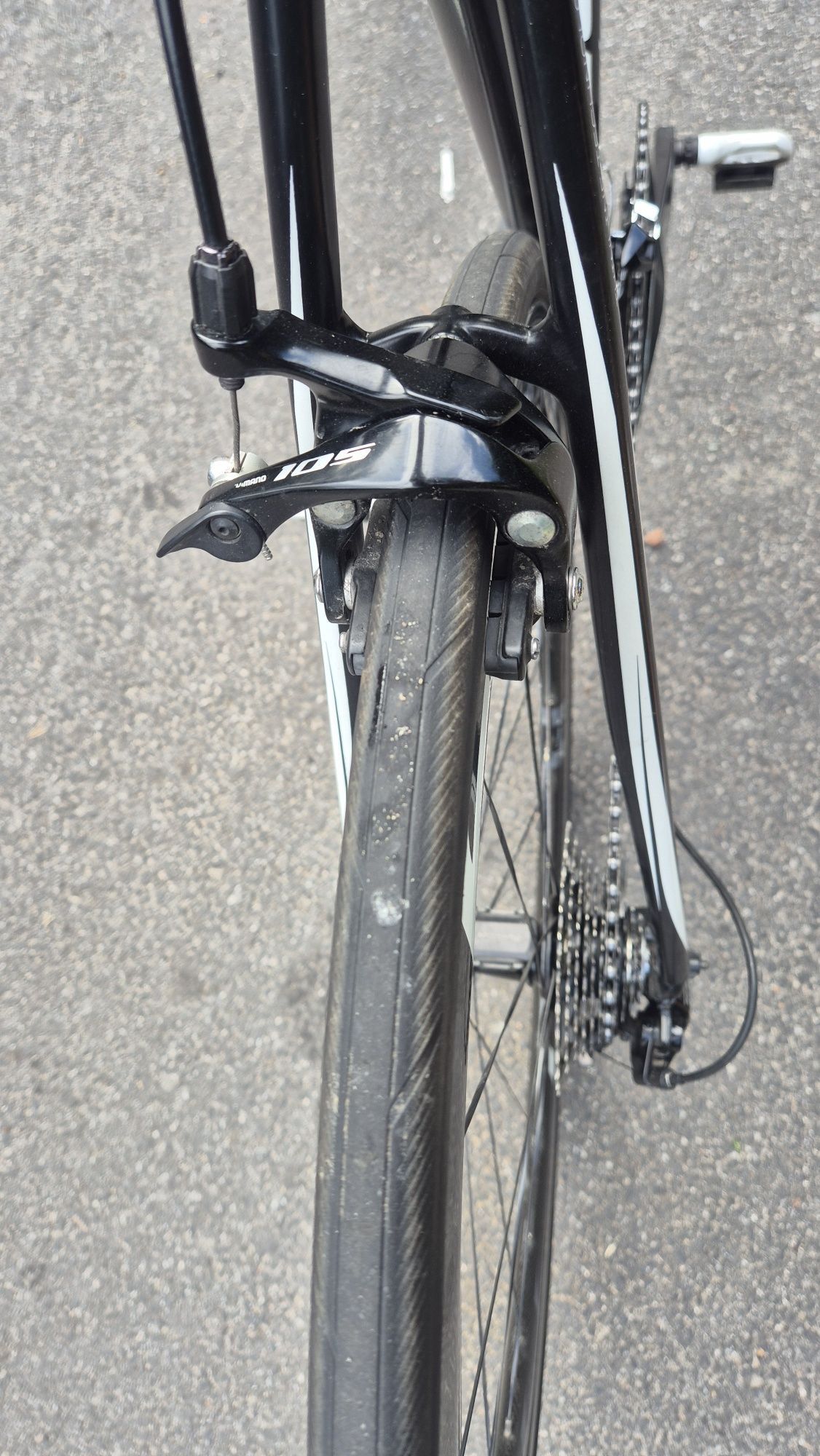 Rower szosowy Cannondale Caad 8 | 54 | Shimano 105 | FFWD |