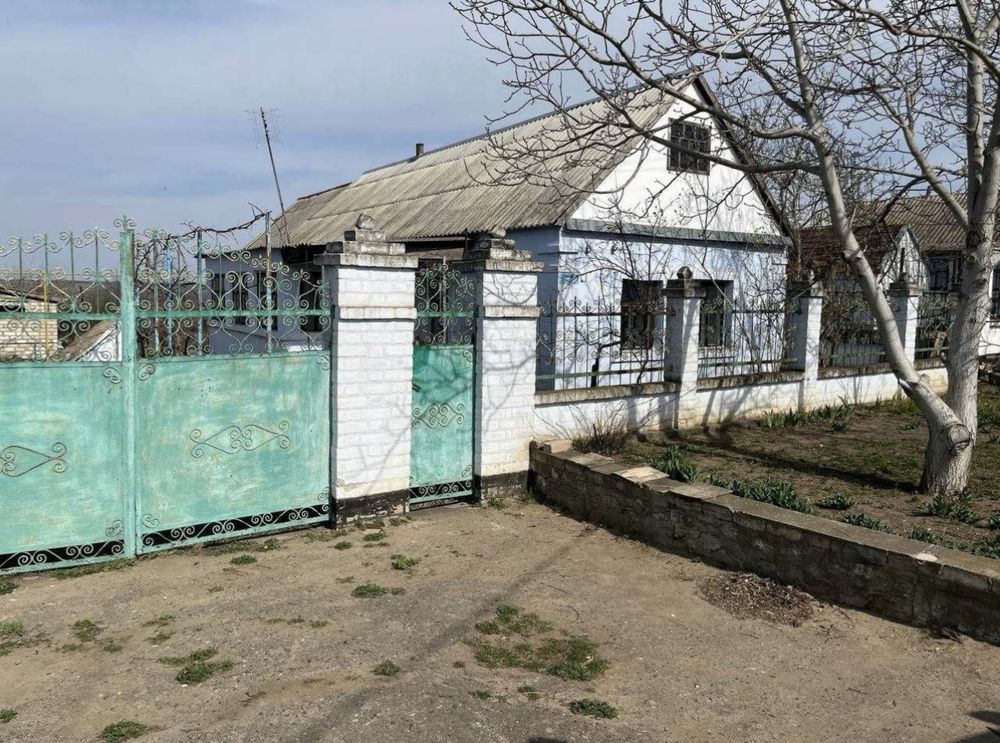Продам охайний будинок у передмісті, с. Баловне