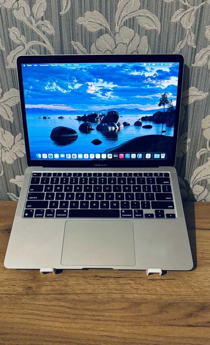  MacBook Air 13 2020 M1 8GB RAM 256GB SSD Silver АКБ 100%