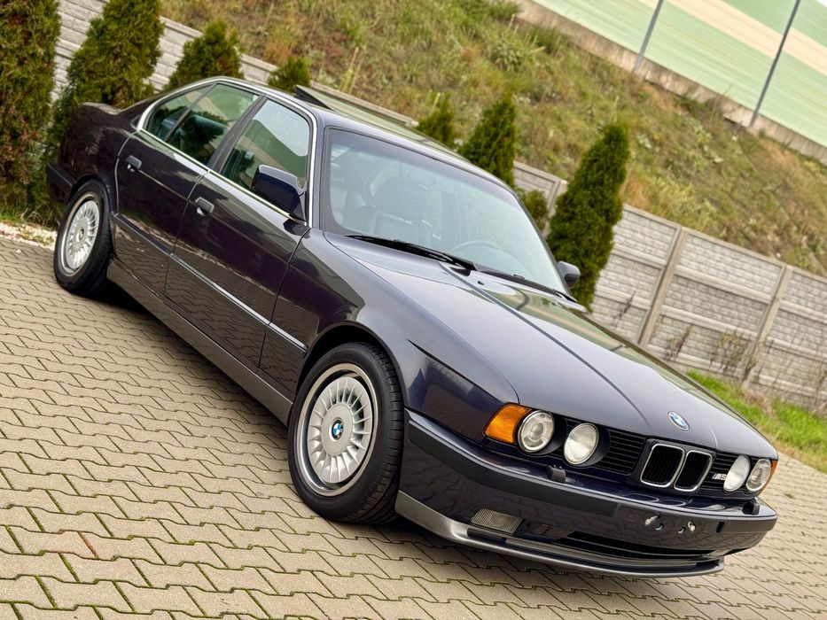 BMW M5 BMW E34 M5 S38B36 315km Macao-blau STAN !