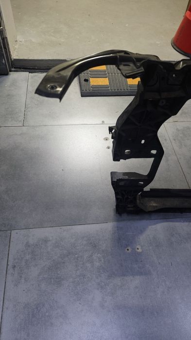 Продам панель кріплення радіаторів (телевізор) 80A805594A, Audi SQ5