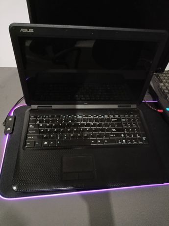 Laptop marki Asus