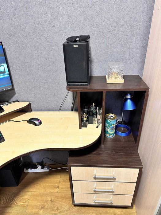 Кутовий стіл письмовий, ігровий