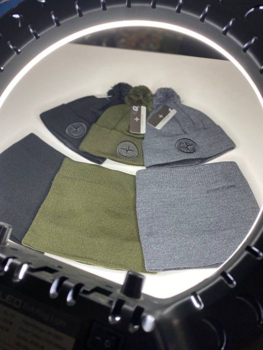 Мужская шапка и бафф STONE ISLAND с начесом с помпоном черная на флисе