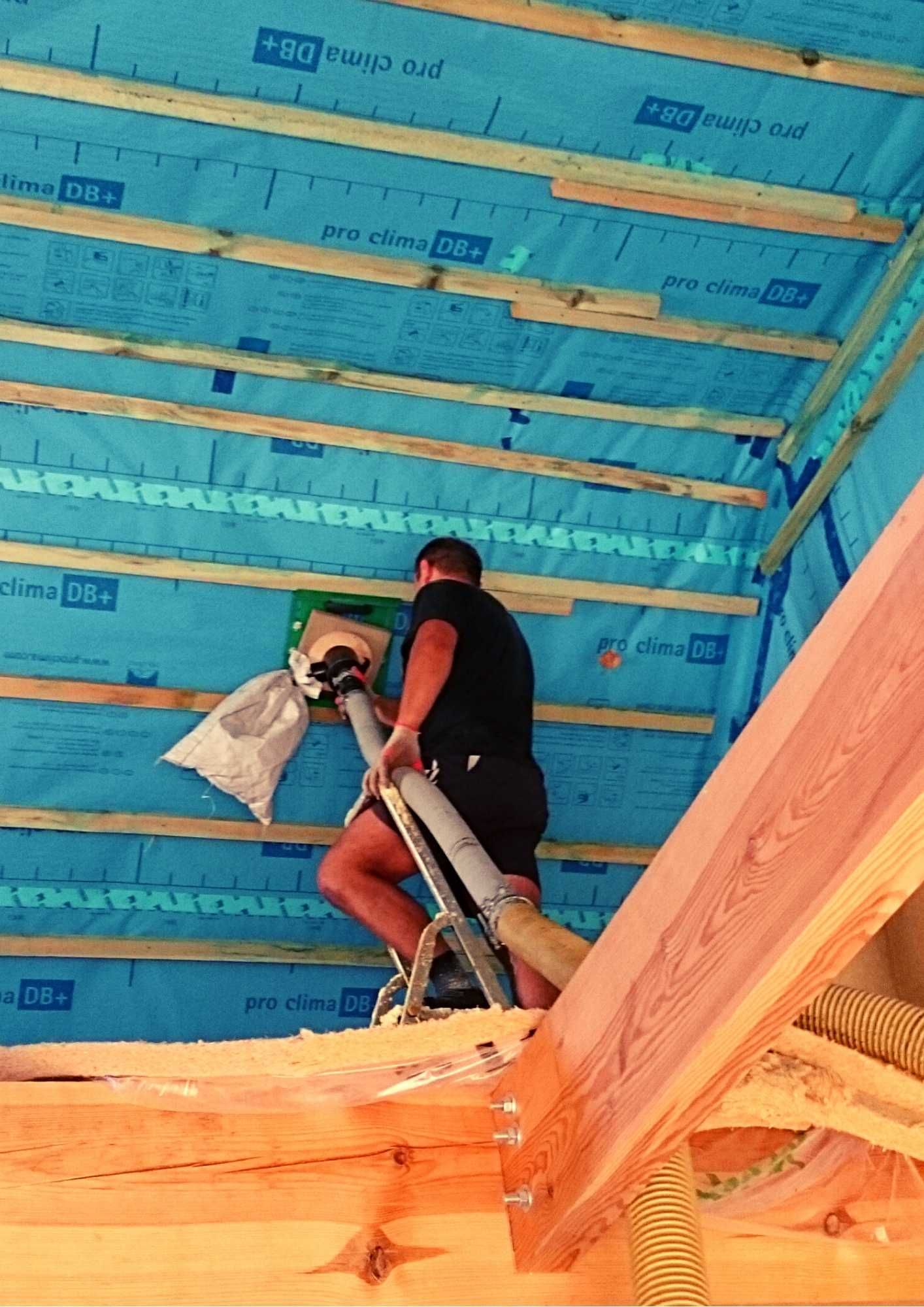 Izolacja weną mineralną układaną maszynowo, wełna, celuloza, wiązary