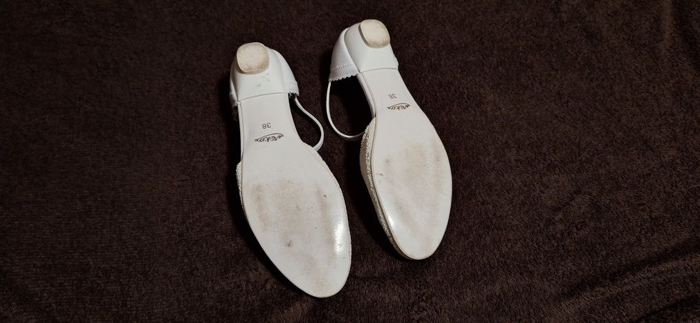 Buty komunijne 38