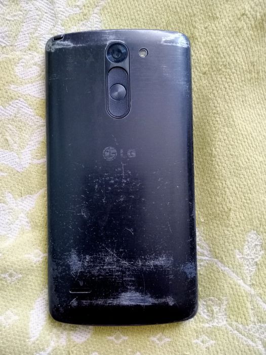 Продам телефон LG на запчасти