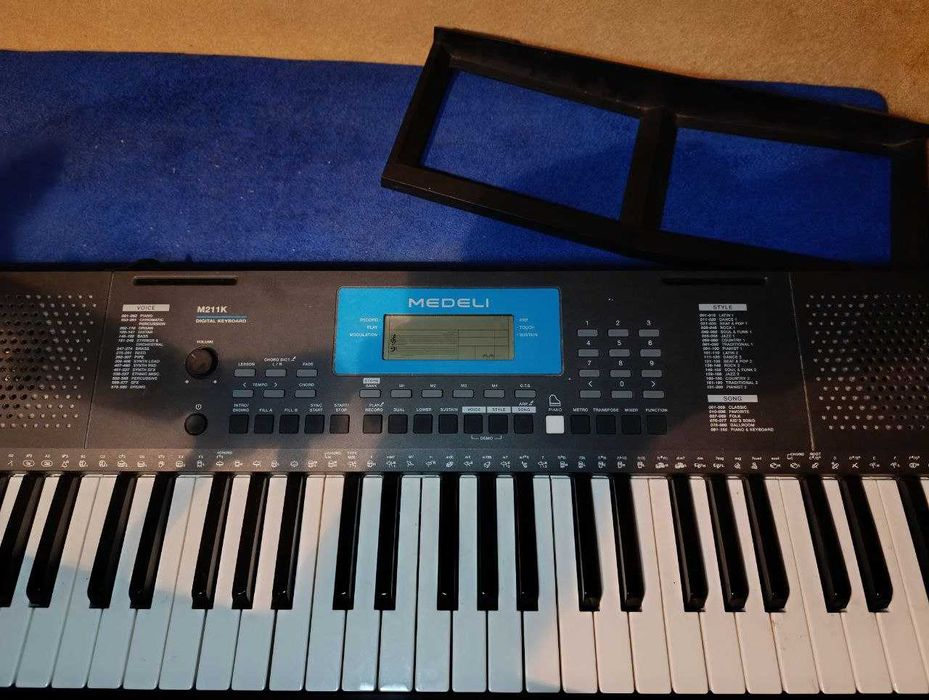 Синтезатор Medeli M211K