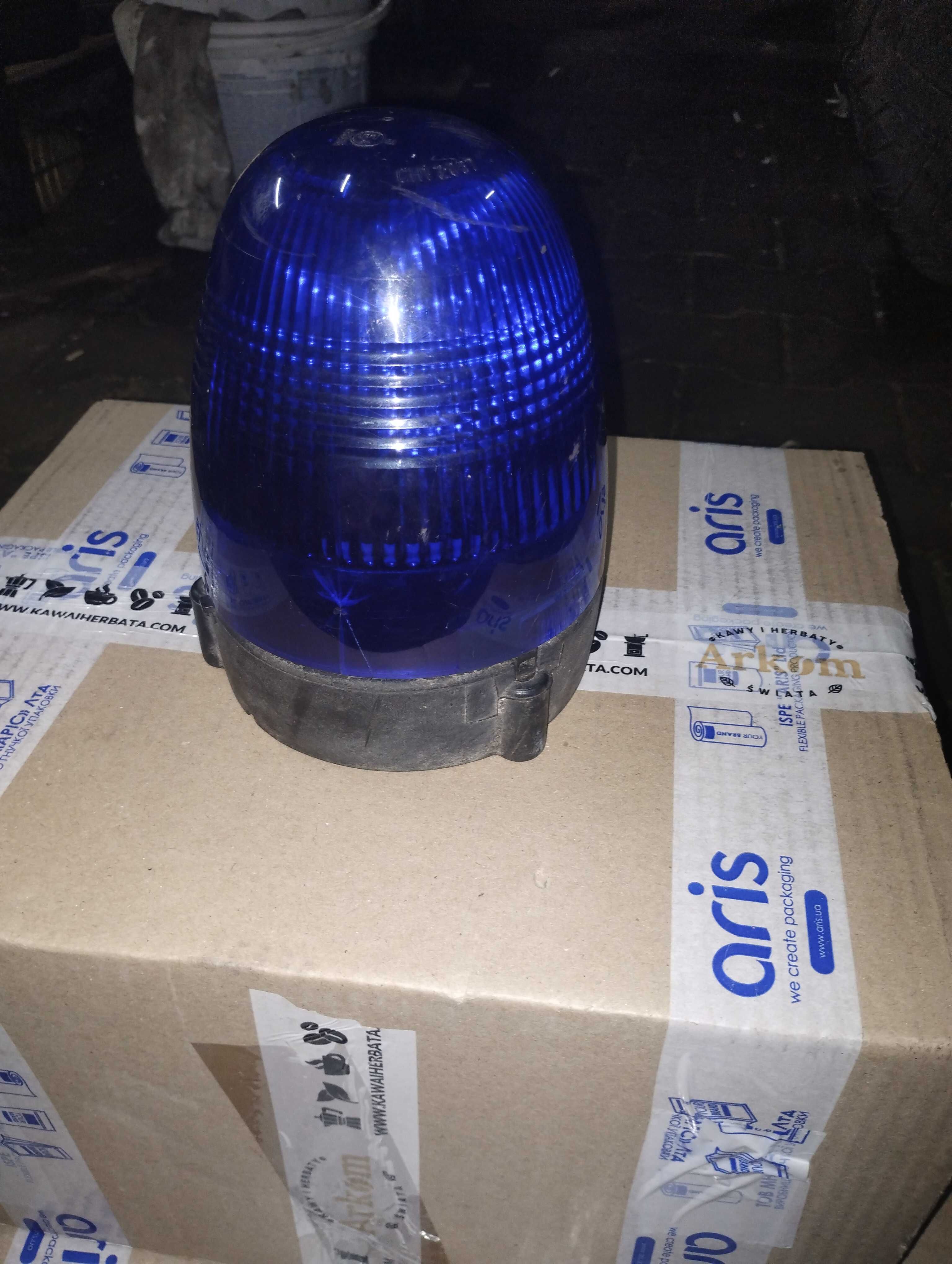 Kogut  hella niebieski lampa błyskowa do bramy