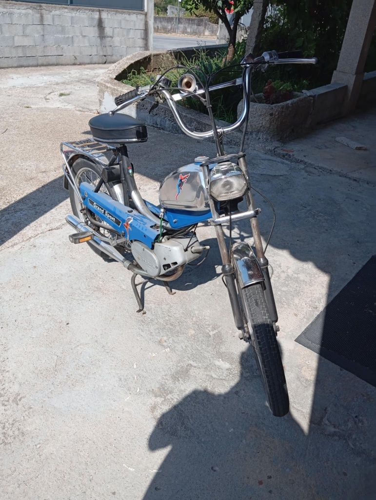 Sachs com pedais e 2 mudanças de mão