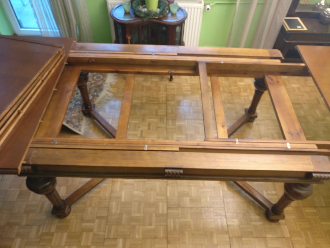 rozkładany stół, drewniany