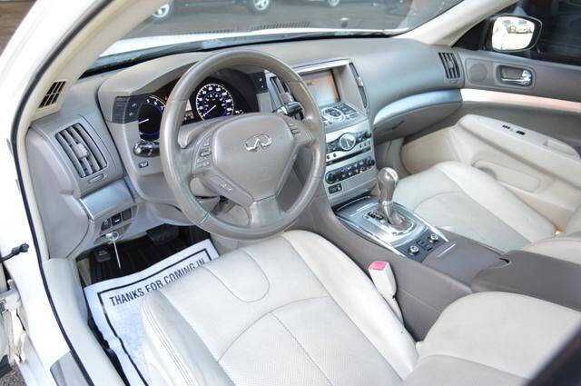 2015 Infiniti Q40