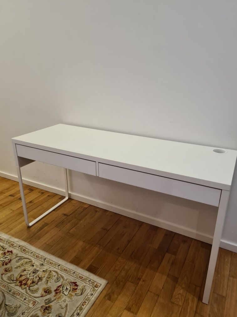 Secretária Micke IKEA