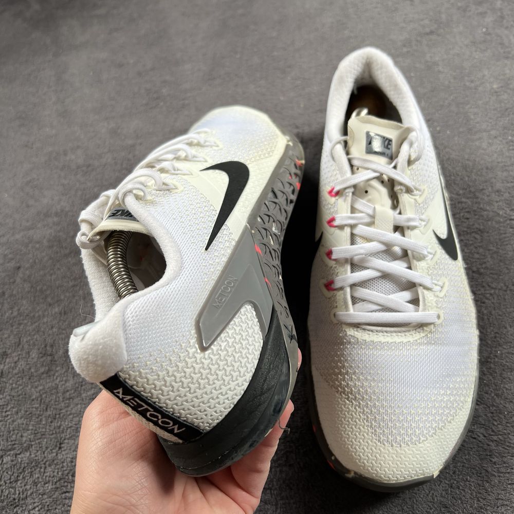 Жіночі кросівки Nike metcon 4. P. 40,5.