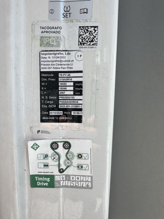 Carrinha VW TRANSPORTER 9 lugares