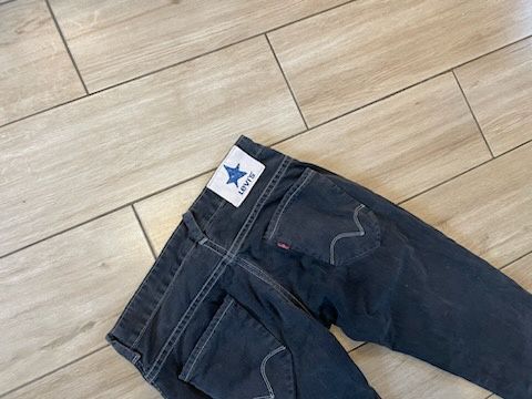 Spodnie Levi's 29/34 ciemne jeansy