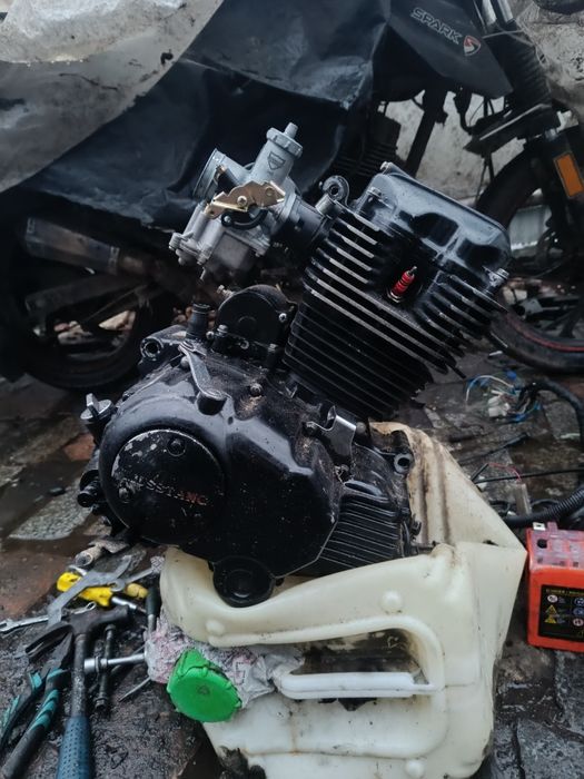 Продам двигун 200 сс