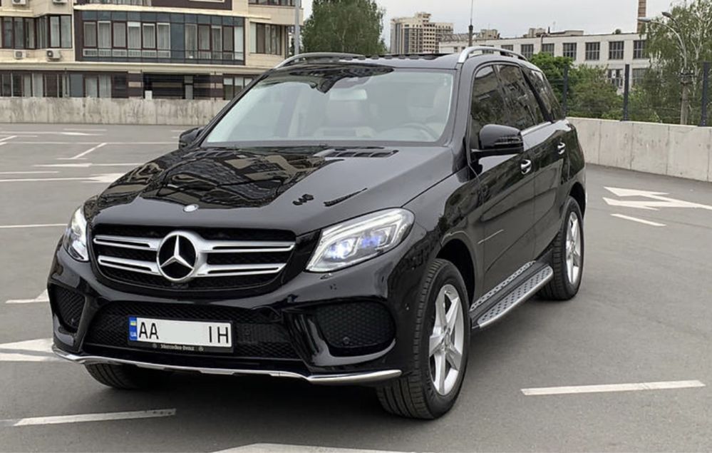 Бампер передний GLE W166 AMG Line