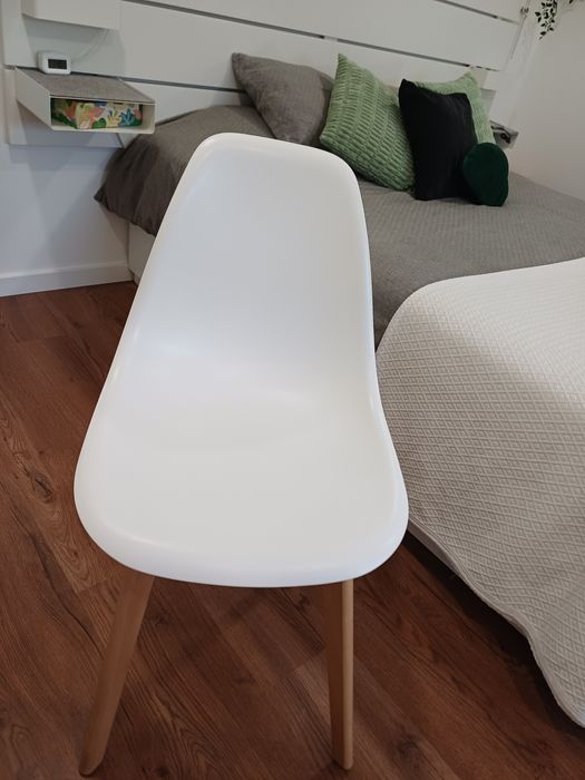 Cadeira Sklum branca