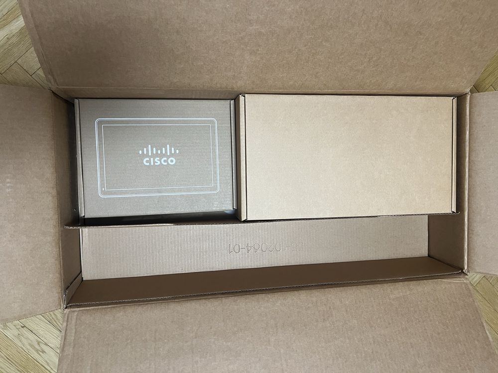 Відеоконференція Cisco Webex Room Kit Navigator