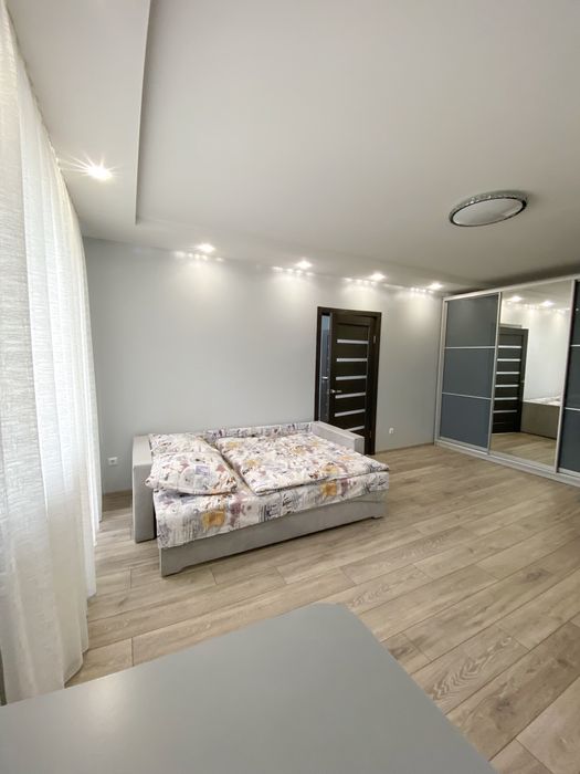 Квартира подобово в центрі міста на Київській наб. з кондиціонером