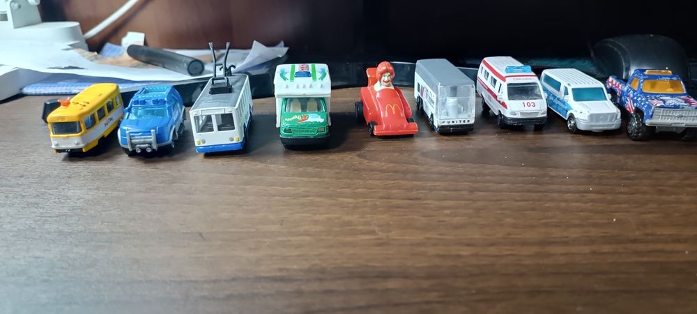 Продам набор железных машинок