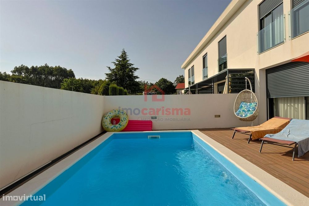 Moradia T3 em Banda com Piscina em Monte Córdova, Santo Tirso