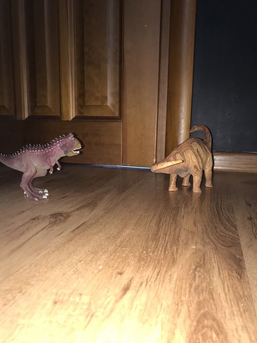 Karnotaur i diplodok schlech