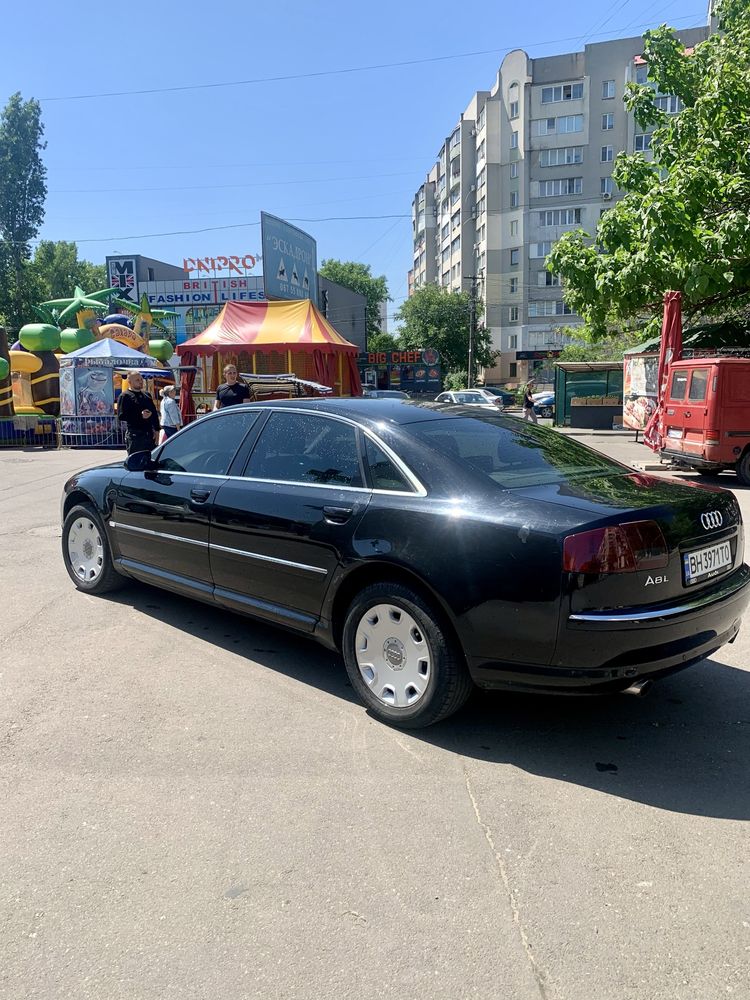 Продам audi a8 long 2004 год