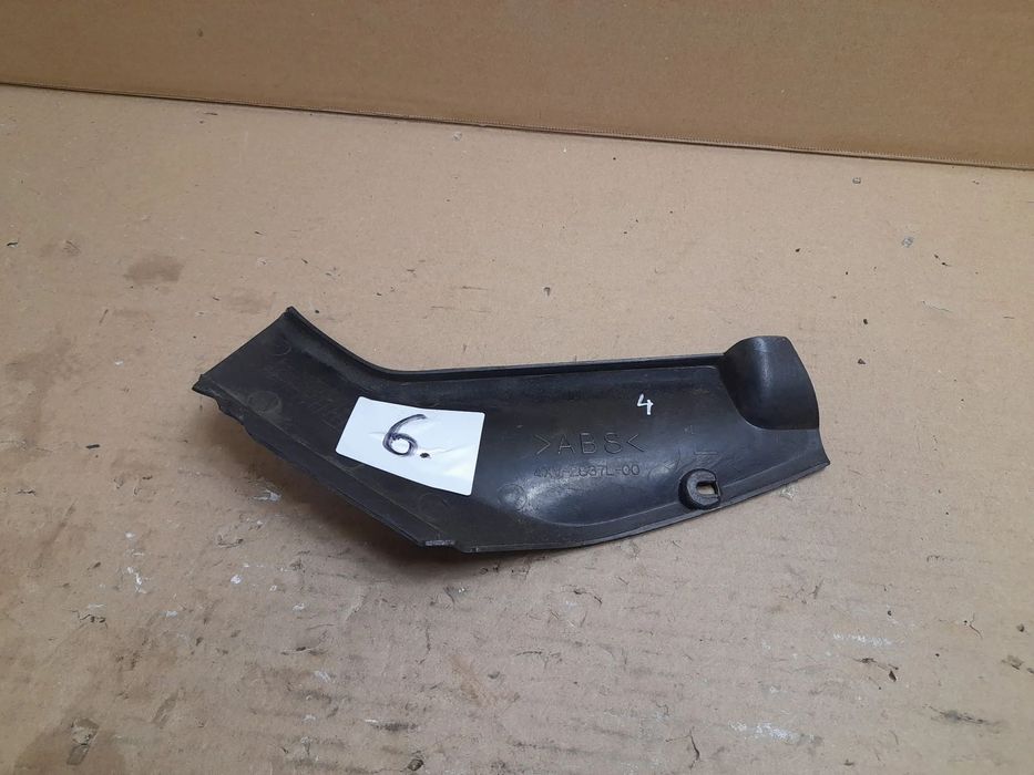 YAMAHA YZF R1 1998-1999 (YZF-R1 4XV) OSLONA WEWNETRZNA Z LEWEJ STRONY OWIEWKI GÓRNEJ (4XV-2837L-00)