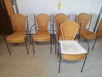 Krzesła rattanowe