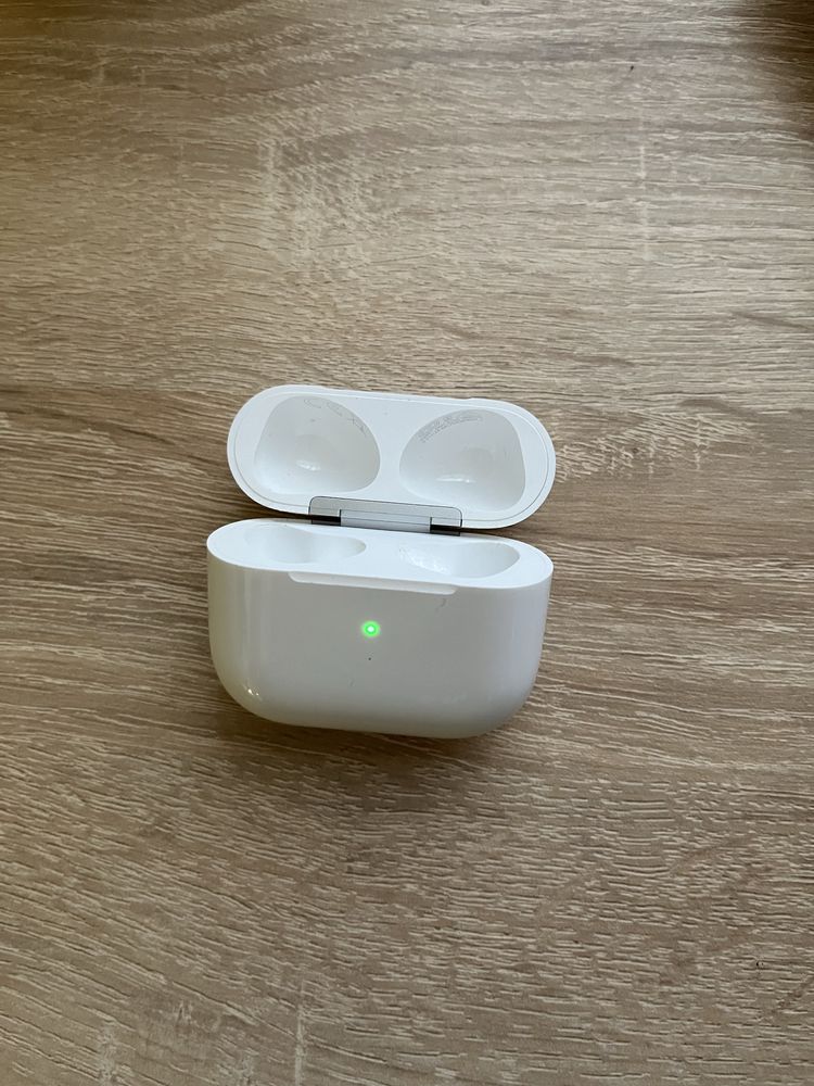 Case від навушників airpods 3