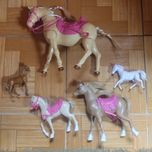 Продам игрушки лошадки 5шт.
