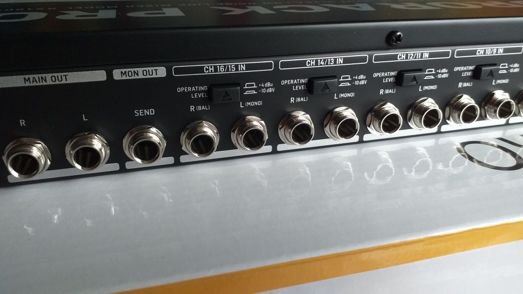 Behringer RX1602 V2 mikser rack analog (prawdziwa V2 - czytaj opis)