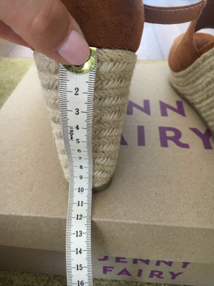 Buty na koturnie 36