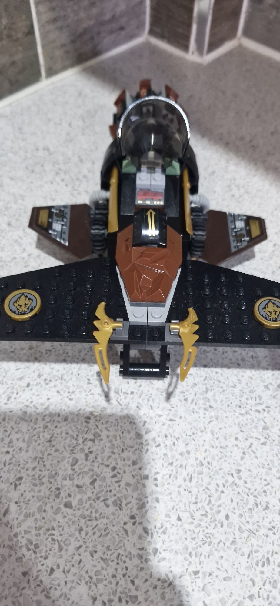 Lego Ninjago zestaw 70747 z dwoma ludzikami